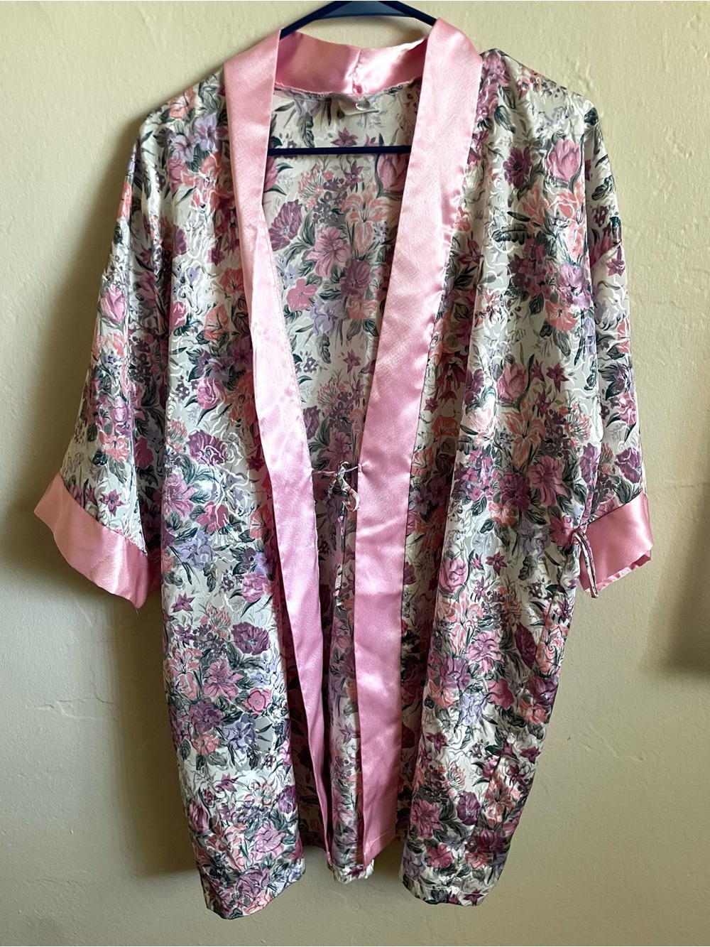 Vintage 90s L.A. Intimates Floral Satin Kimono Robe with Pink Trim